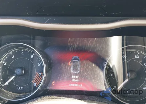 2014 Jeep Cherokee Trailhawk z USA, uszkodzony, nr VIN 1C4PJMBS8EW197506